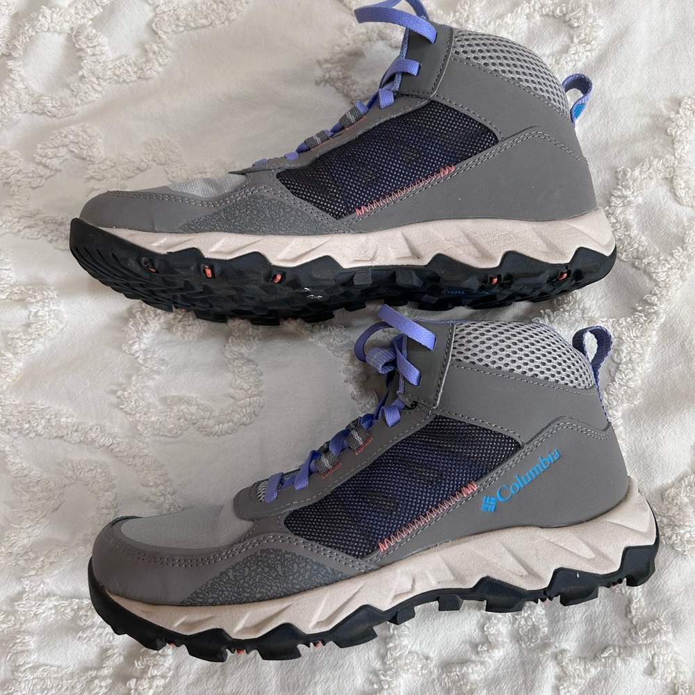 Columbia Hiking Boots - Picture 2 of 3